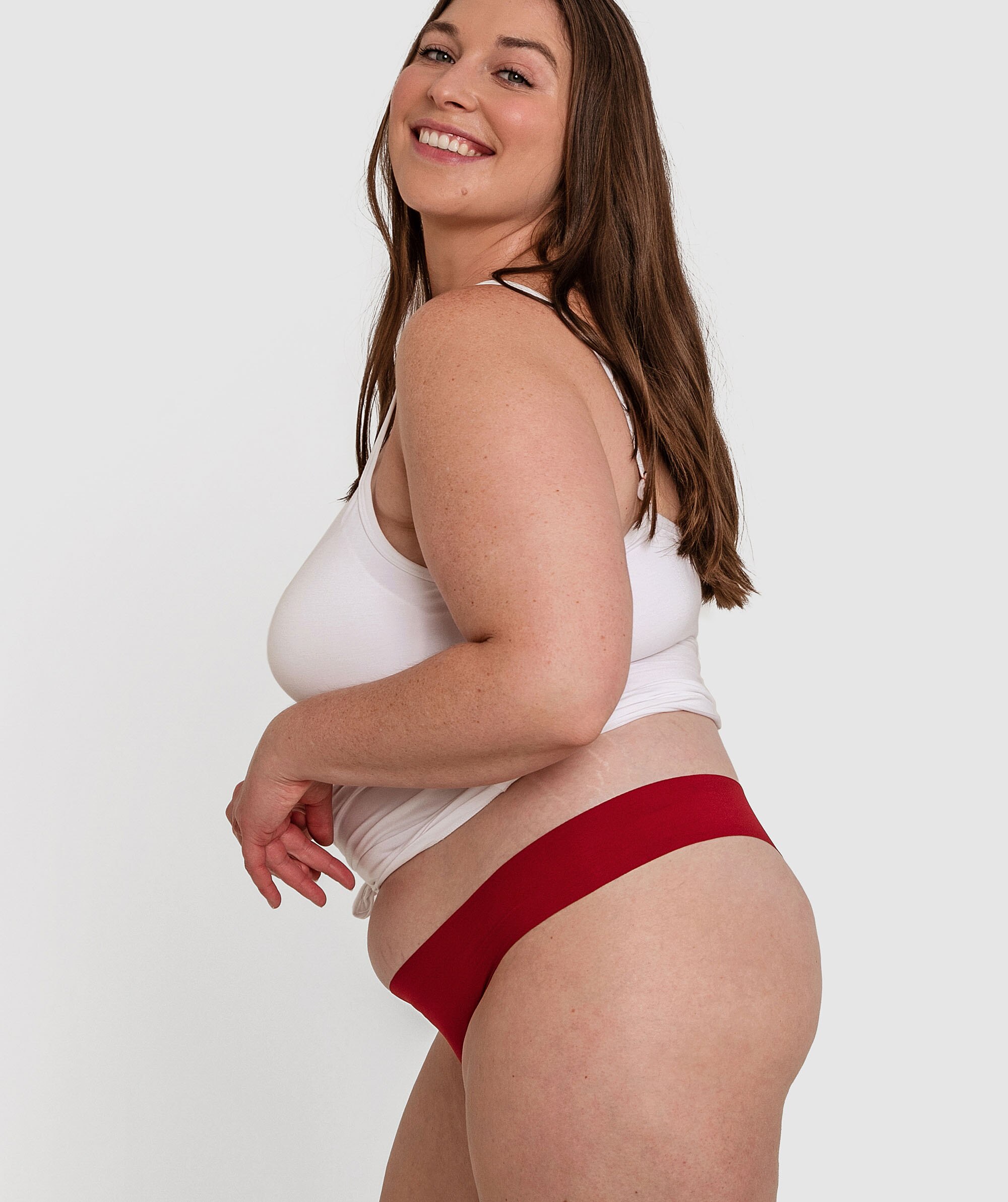 Smooth Comfort V String - Dark Red