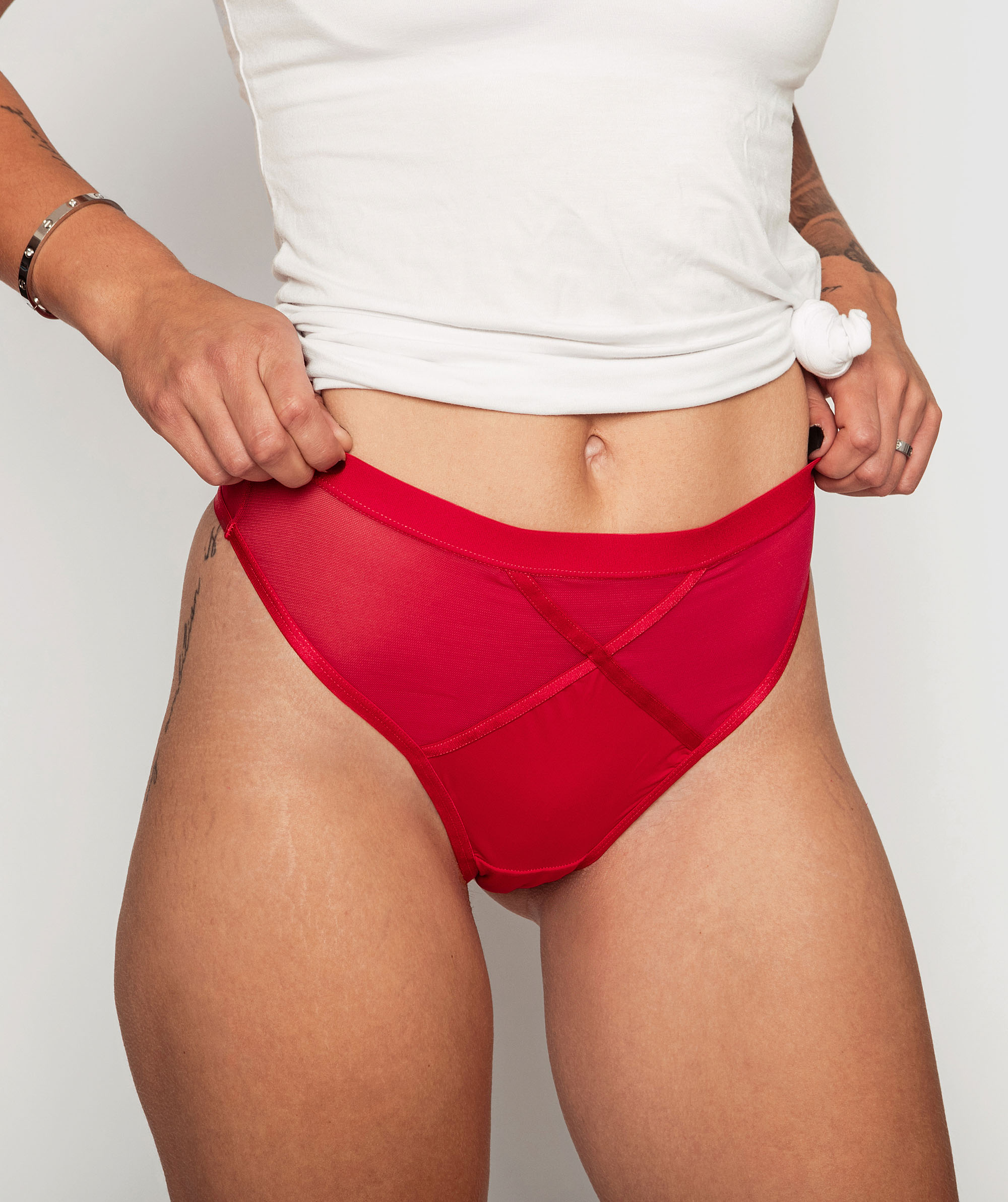 Nicolle High Waisted V String Knicker - Red 
