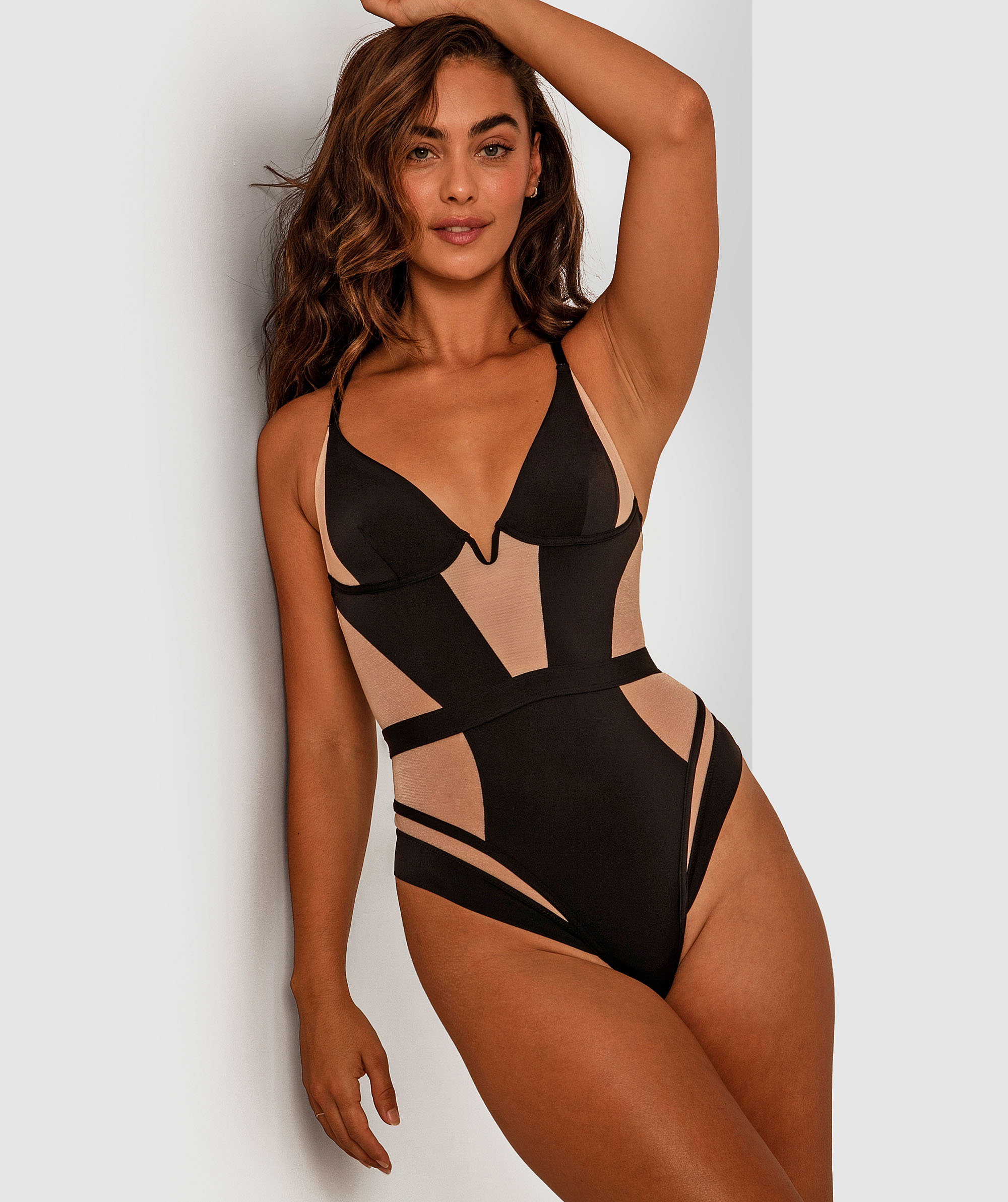 Sara Wireless Bodysuit - Black/Nude