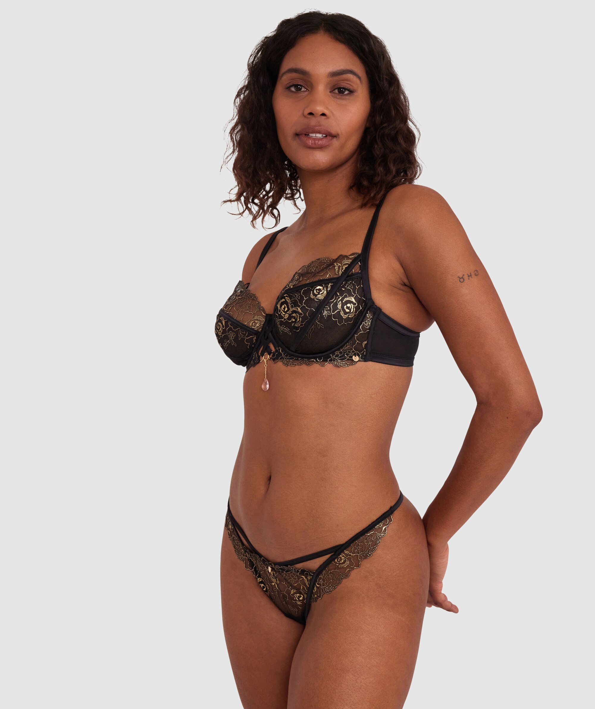 Vamp Enjoy Lovebirds V String - Black