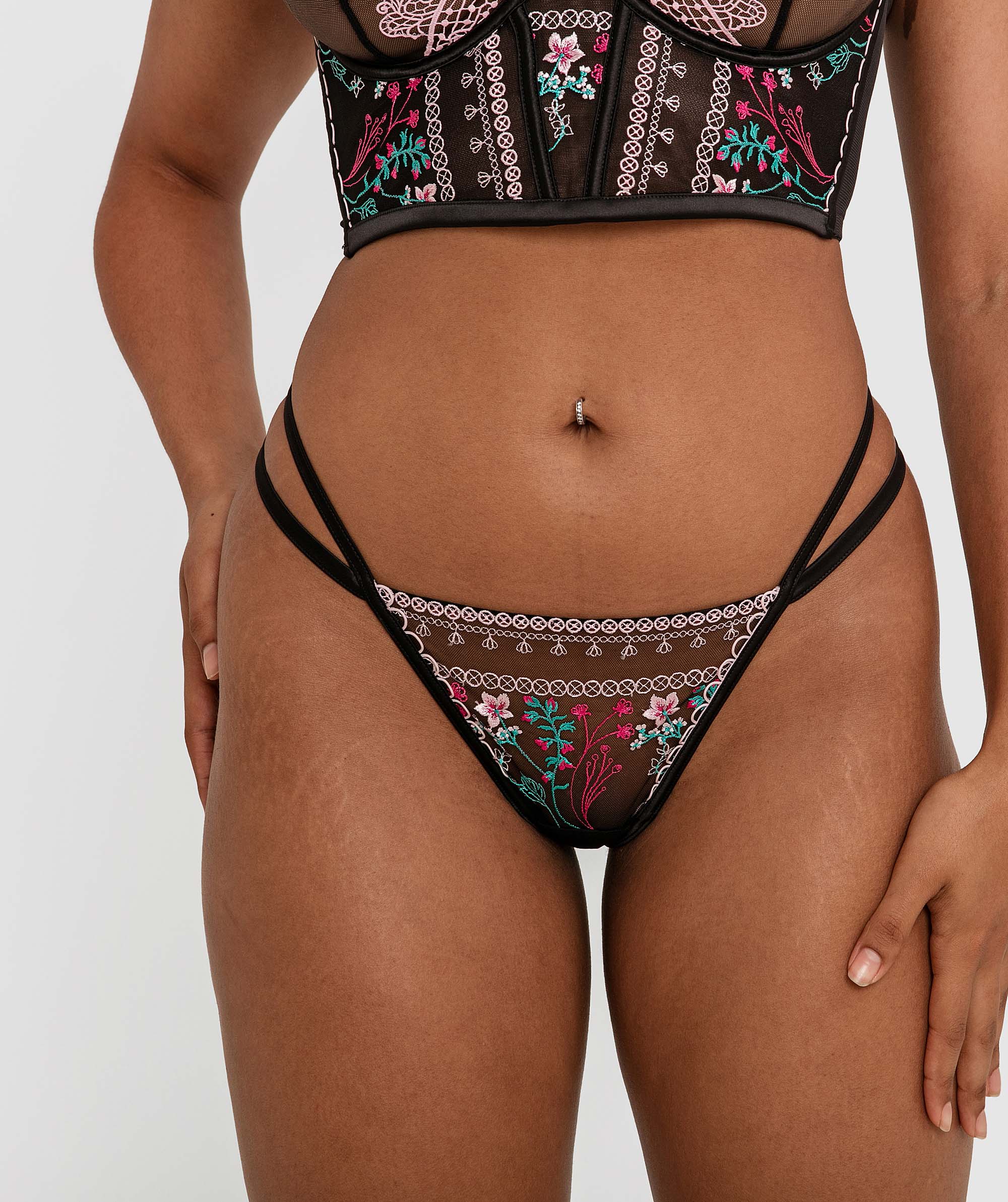 Bras N Things Annalise V String Black