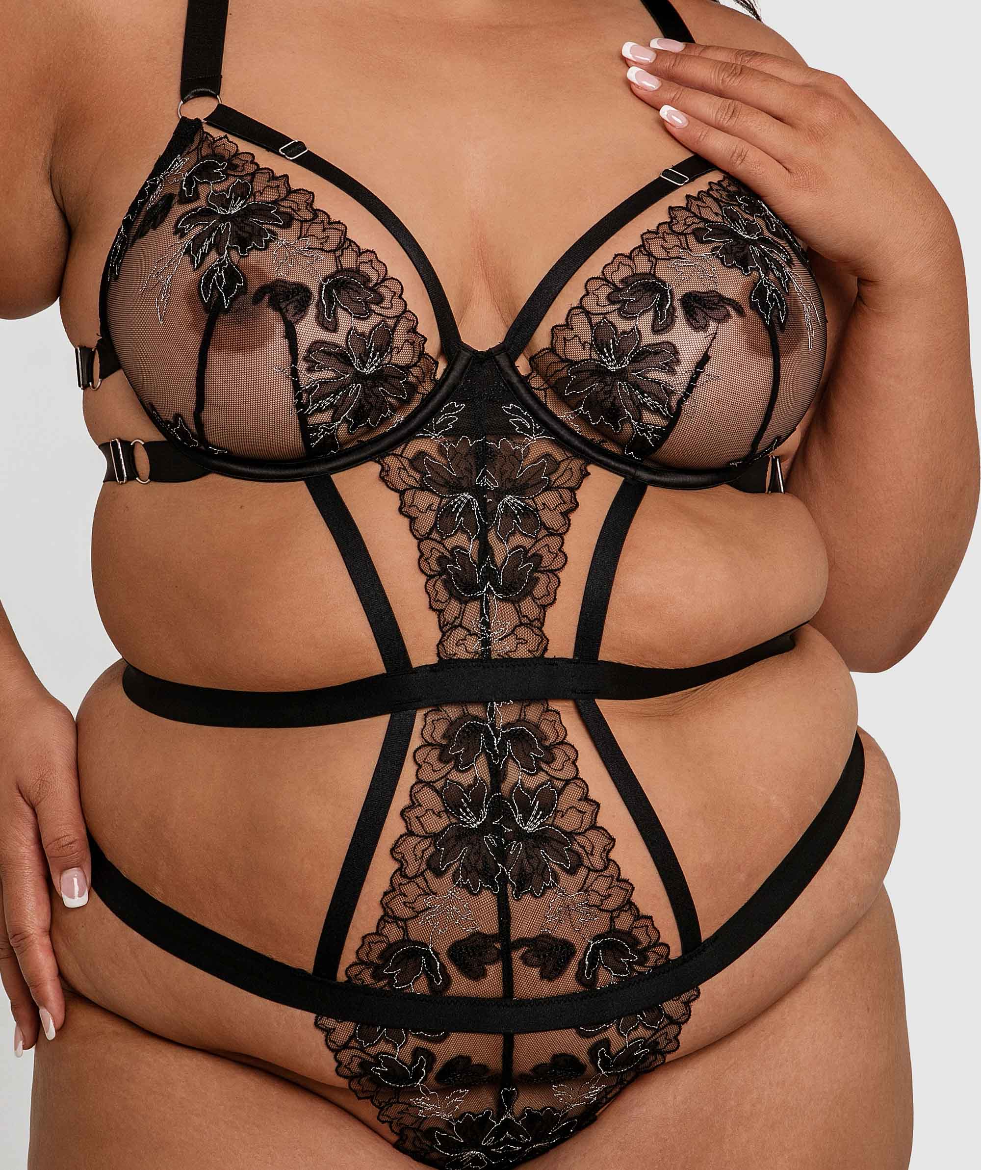 Night Games Empowered Underwire Bodysuit - Black