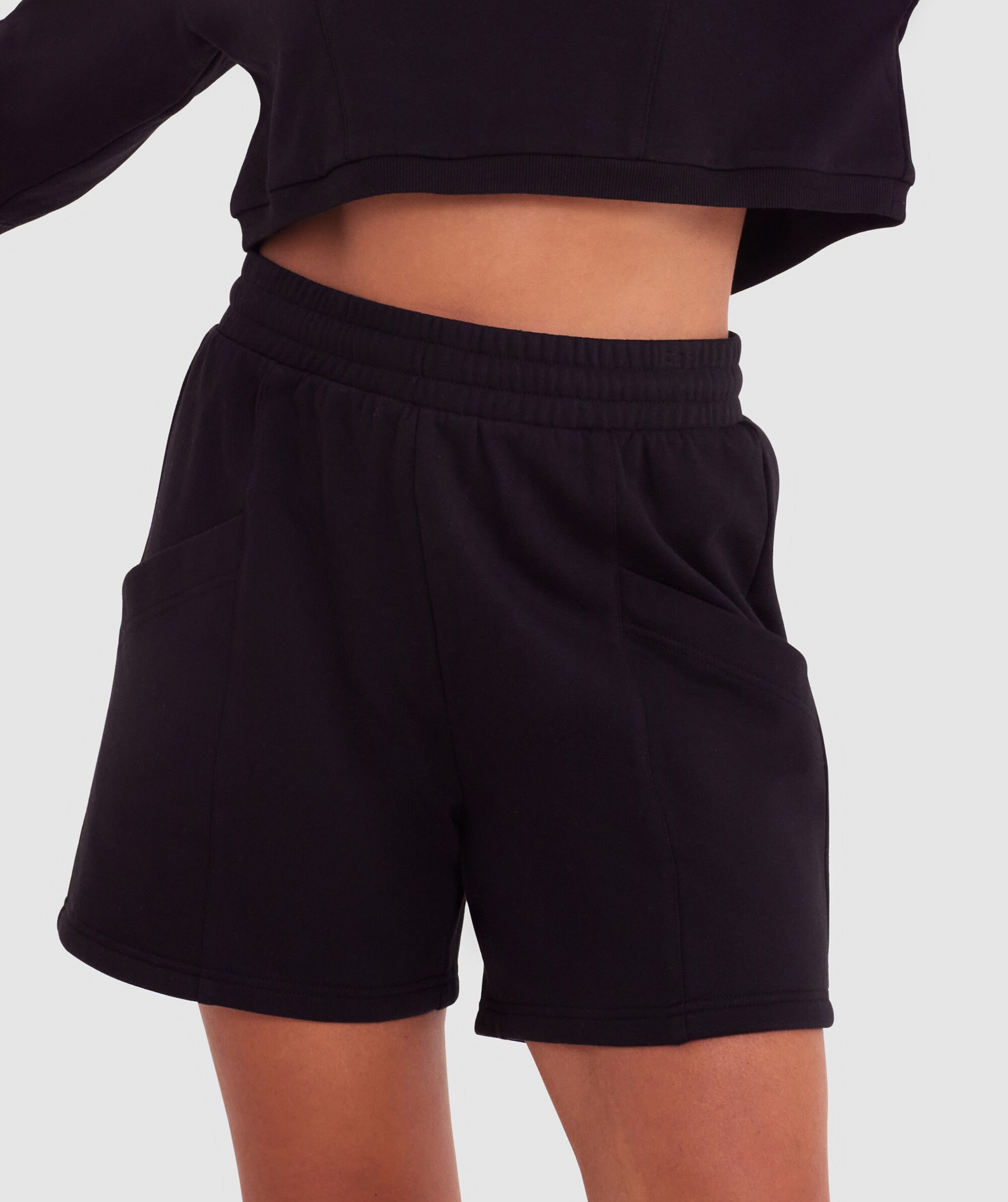 Unwnd Cargo Short - Black
