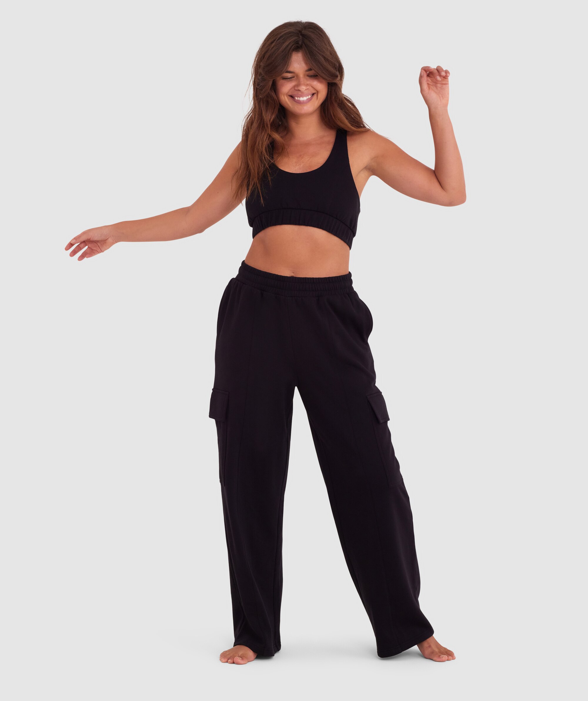 Unwnd Cargo Jogger - Black