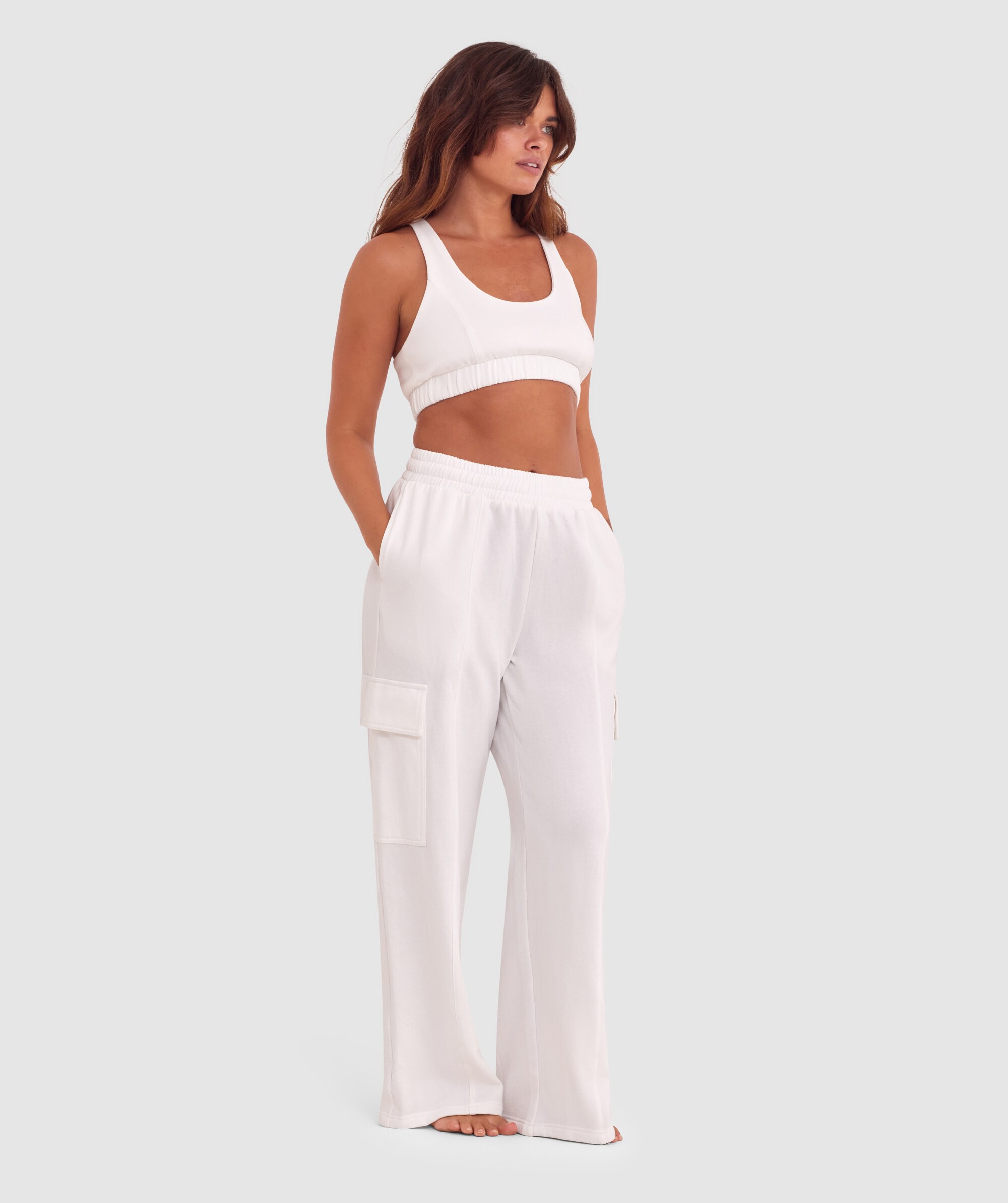 Unwnd Cargo Jogger - White