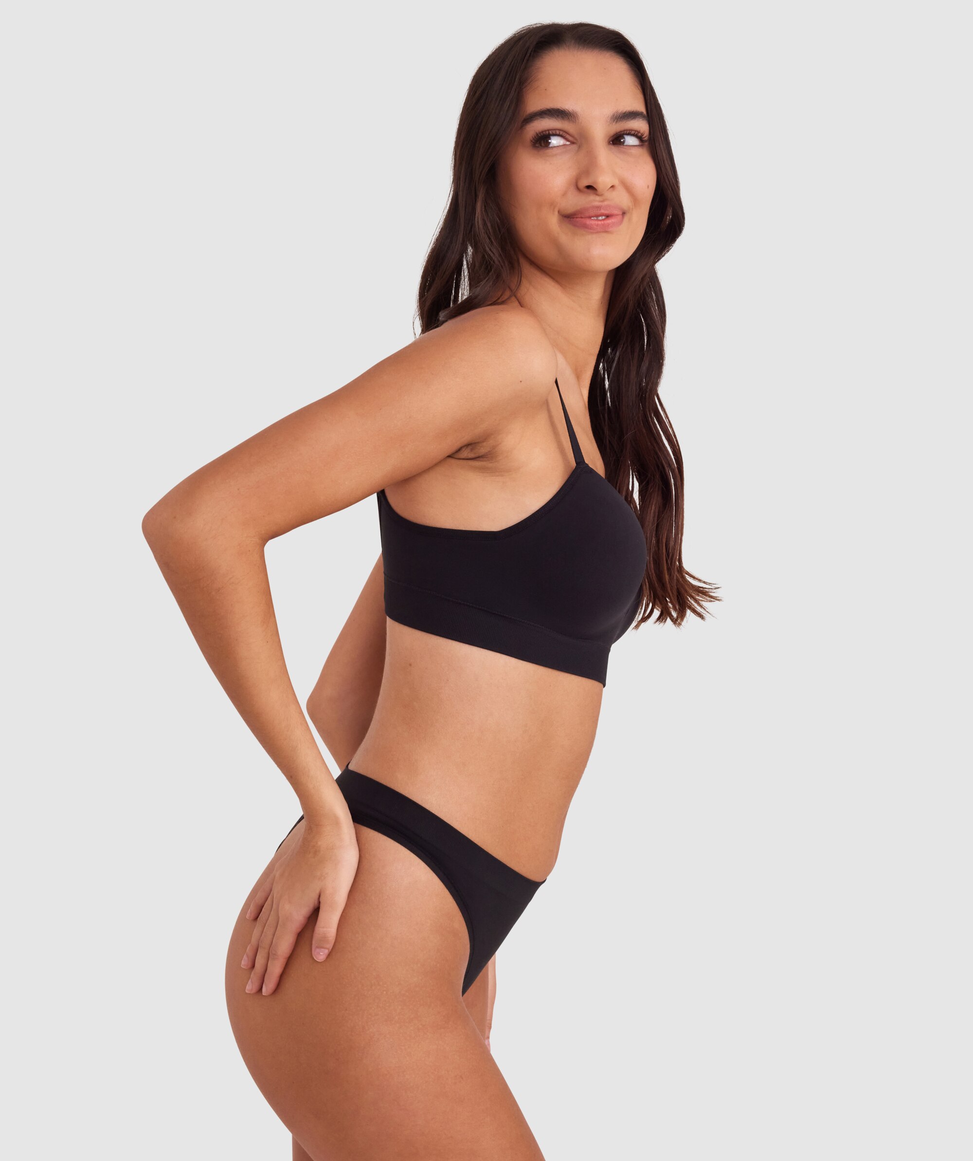 Base Layers Plunge Wirefree Bra - Black