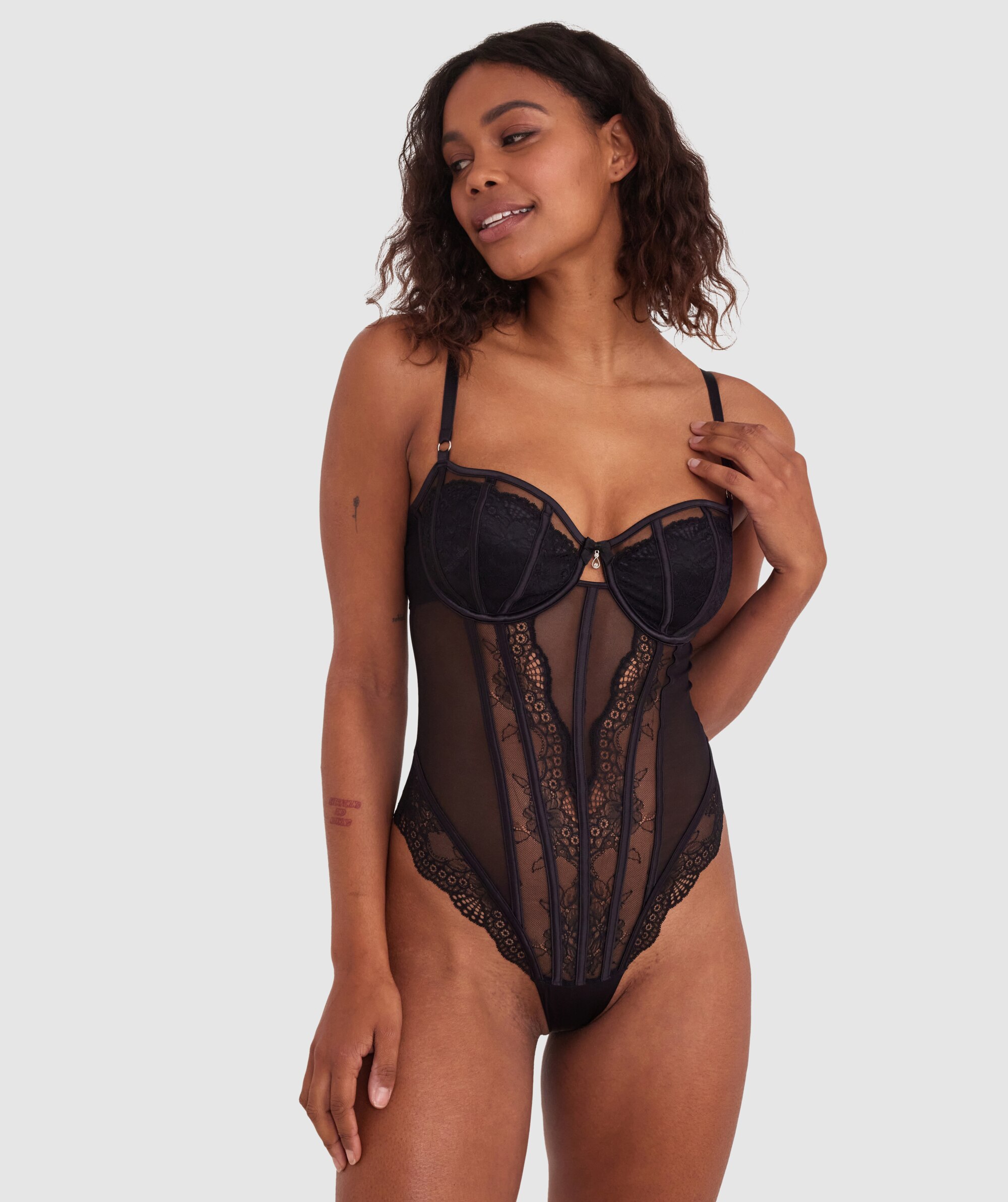 Bryanna Underwire Bodysuit - Black