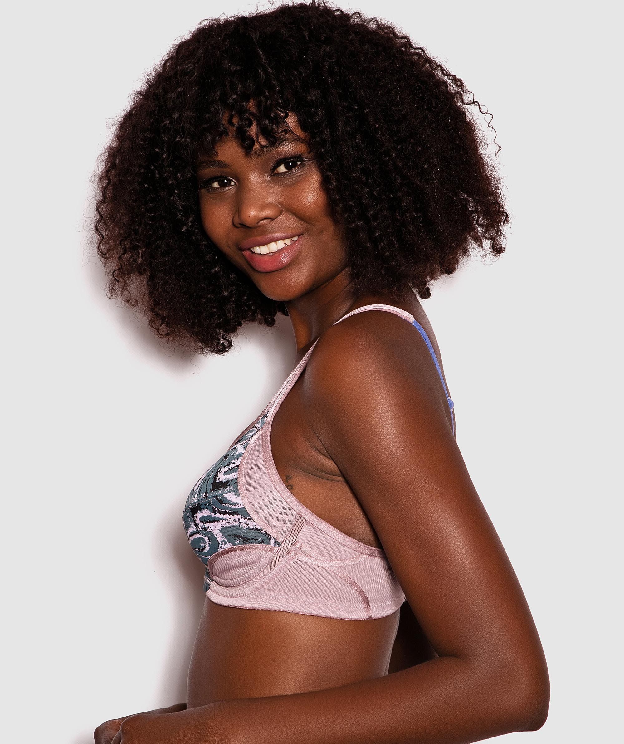 Berlei Women's Electrify Mesh Underwire Sports Bra – Medium Impact, Full Support, Adjustable Straps - View #11