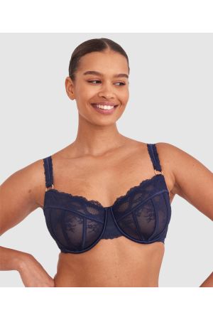 Shimma is wearing a 12 DD top and 12 bottom with bust 94cm/37in waist 70cm/27 1/2in and hip 107cm/42in. She stands at 175cm/5'9in.
