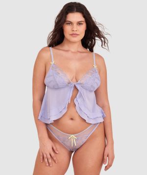 Jasmine is wearing a 12DD bra and size 12 underwear, with bust 96cm/38in, waist 77cm/30.5in, and hip 111cm/43.5in. She stands at 175cm/5'9in.