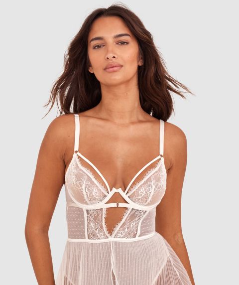 sexy lingerie banner The 36 Best Wedding Lingerie Sets, Editor-Approved