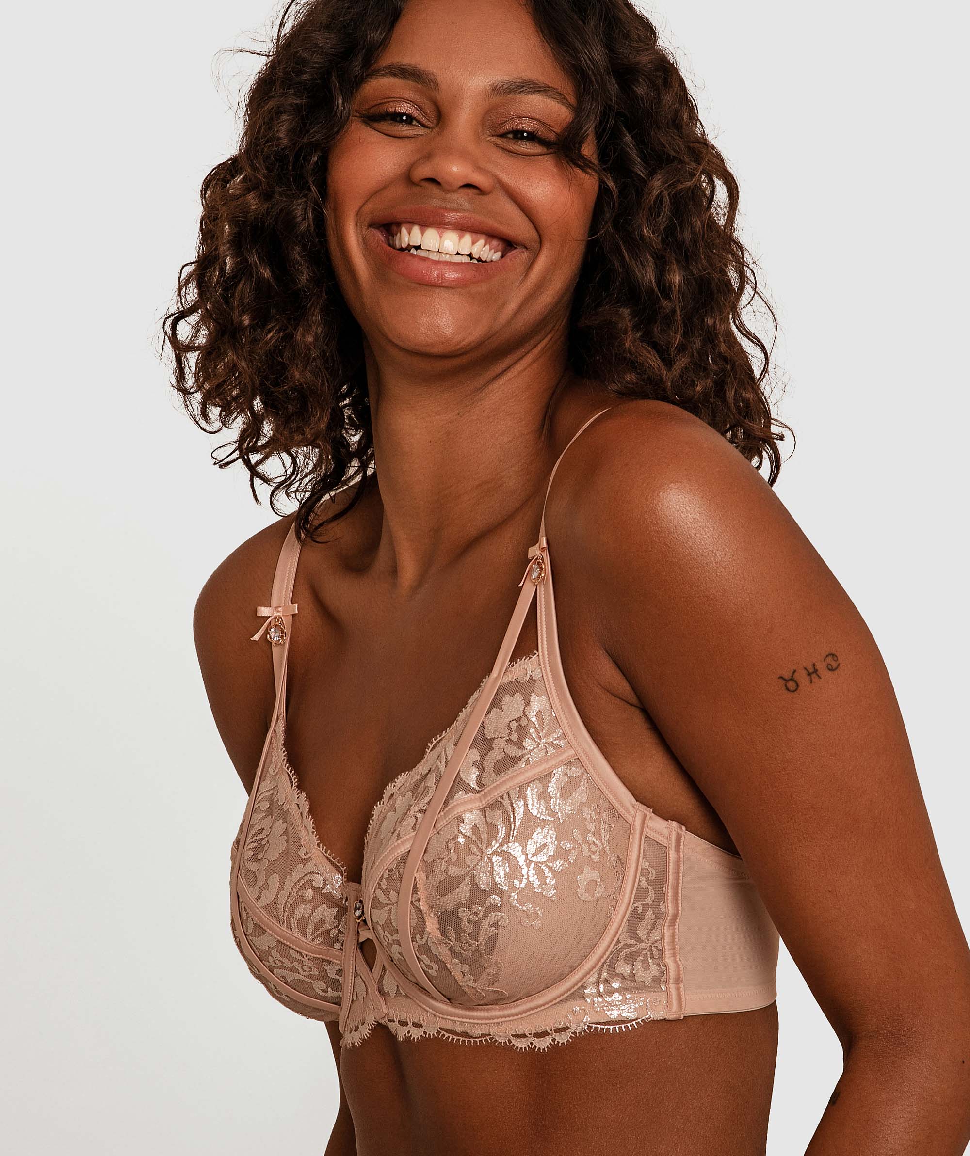 Enchanted Goldust Woman Full Cup Bra - Gold