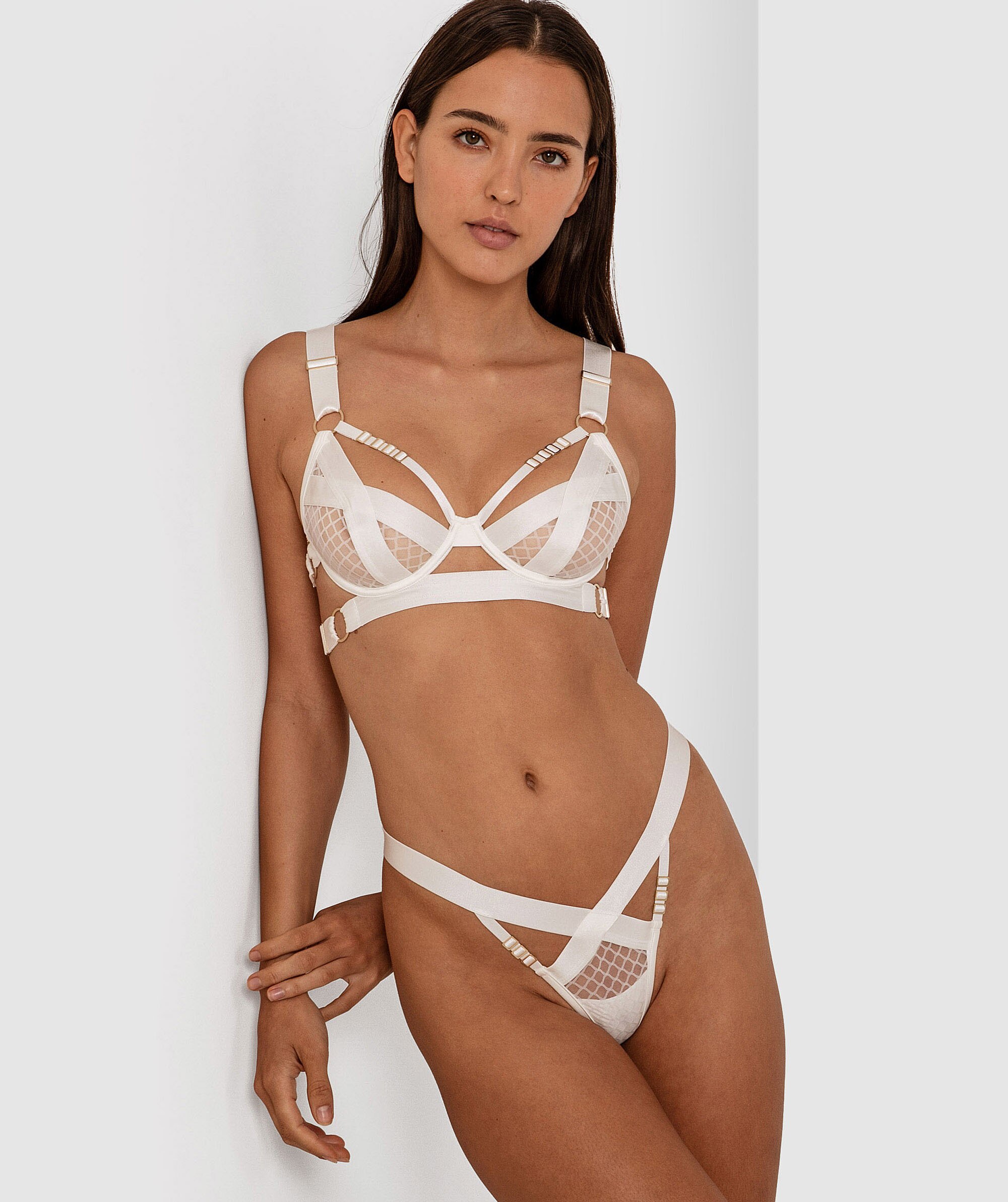 Night Games Utility Mini V - Ivory