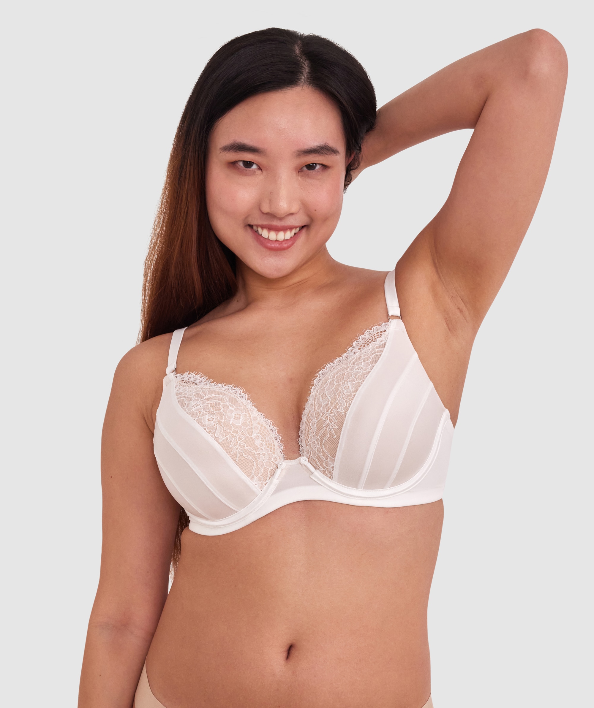 Revolve Removable Wire Full Cup Plunge Bra - Ivory