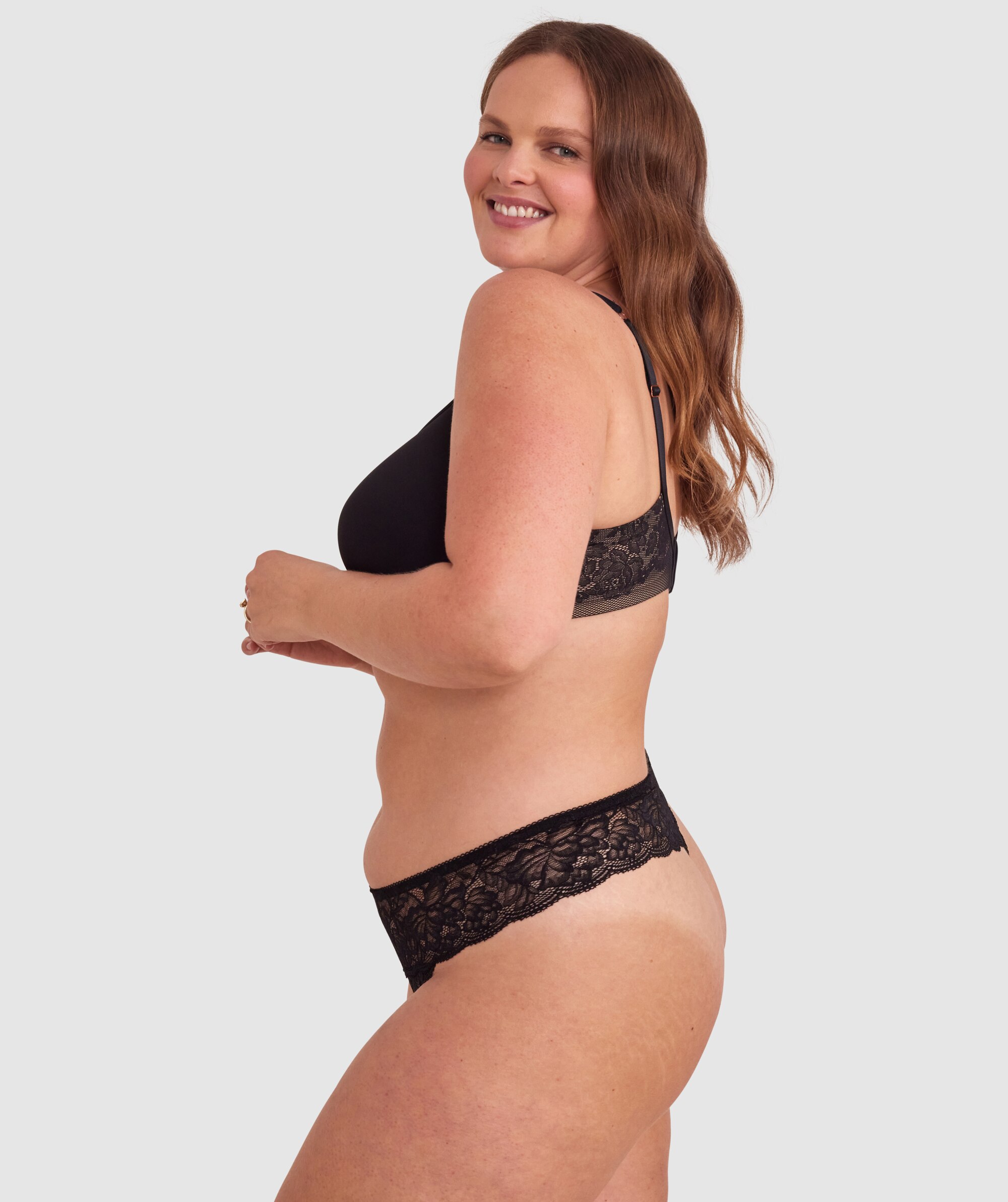 Romance V String Knicker - Black