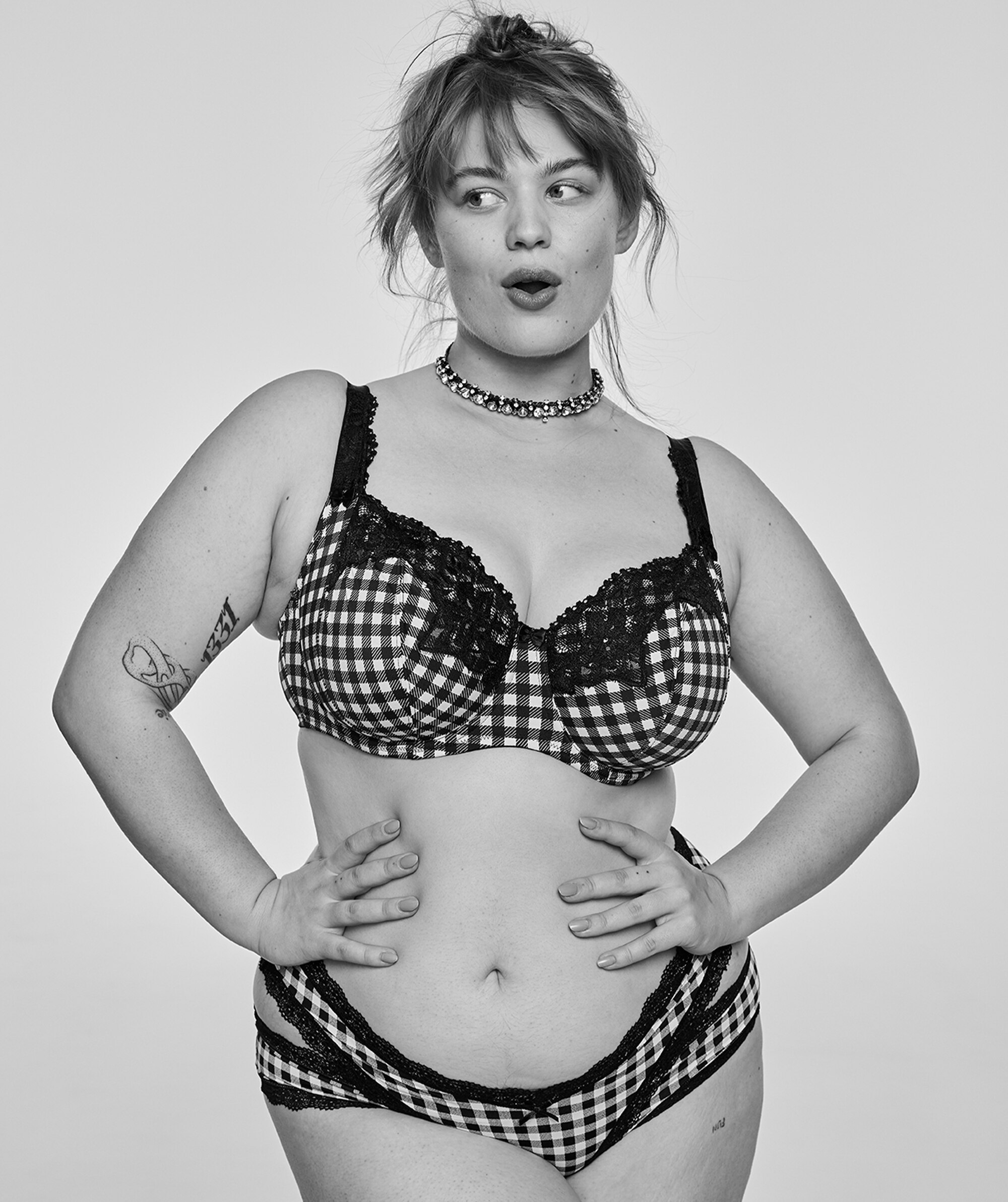 Sapphire Curvy Bra - Black Check Print