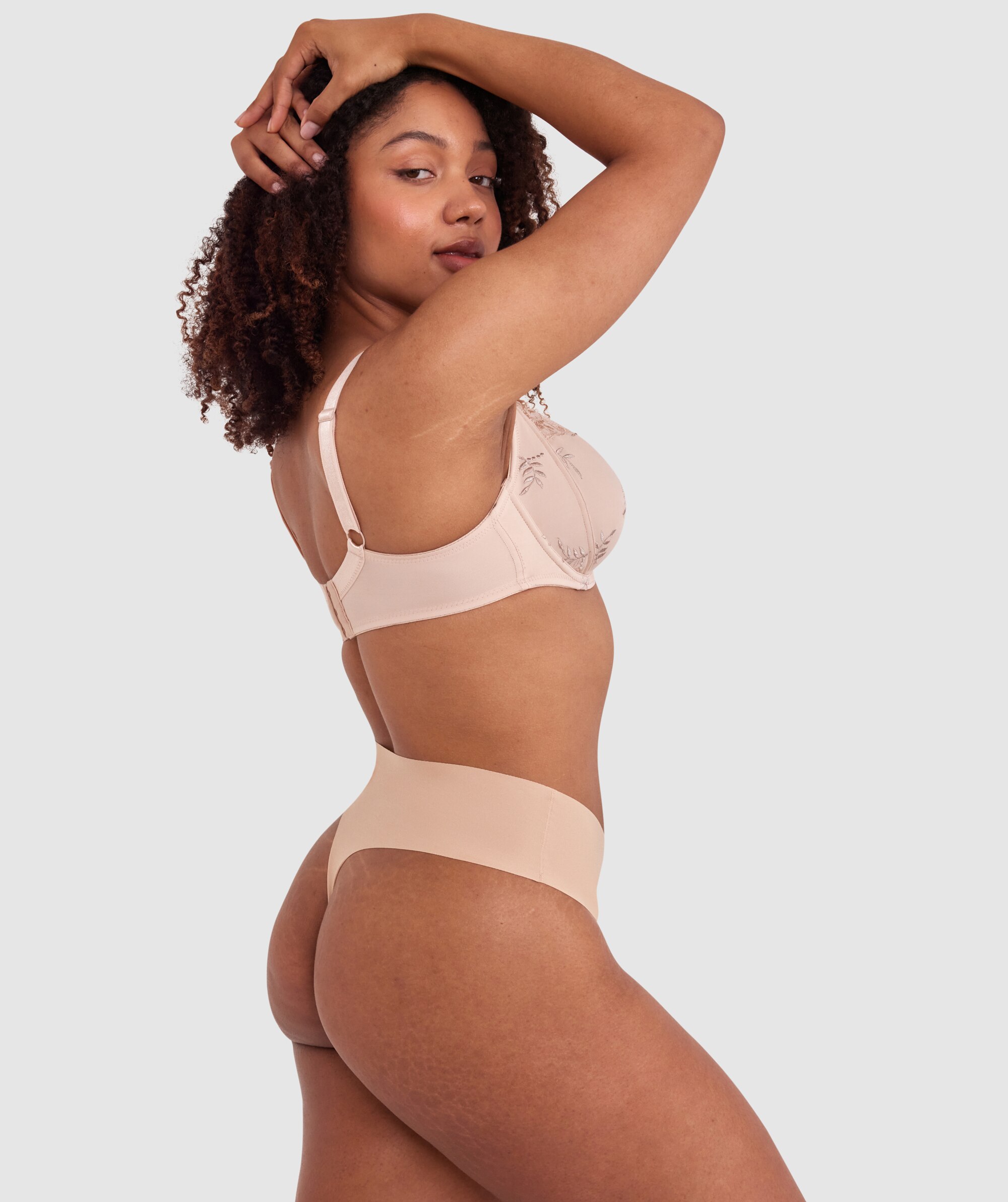 Smooth Comfort High Waist V-String Knicker - Nude